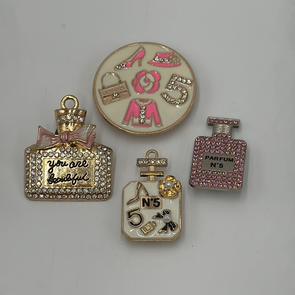 4 PCS Rhinestone Shoe Charms (Shoe Decoration Pins) - Picture 1 of 4